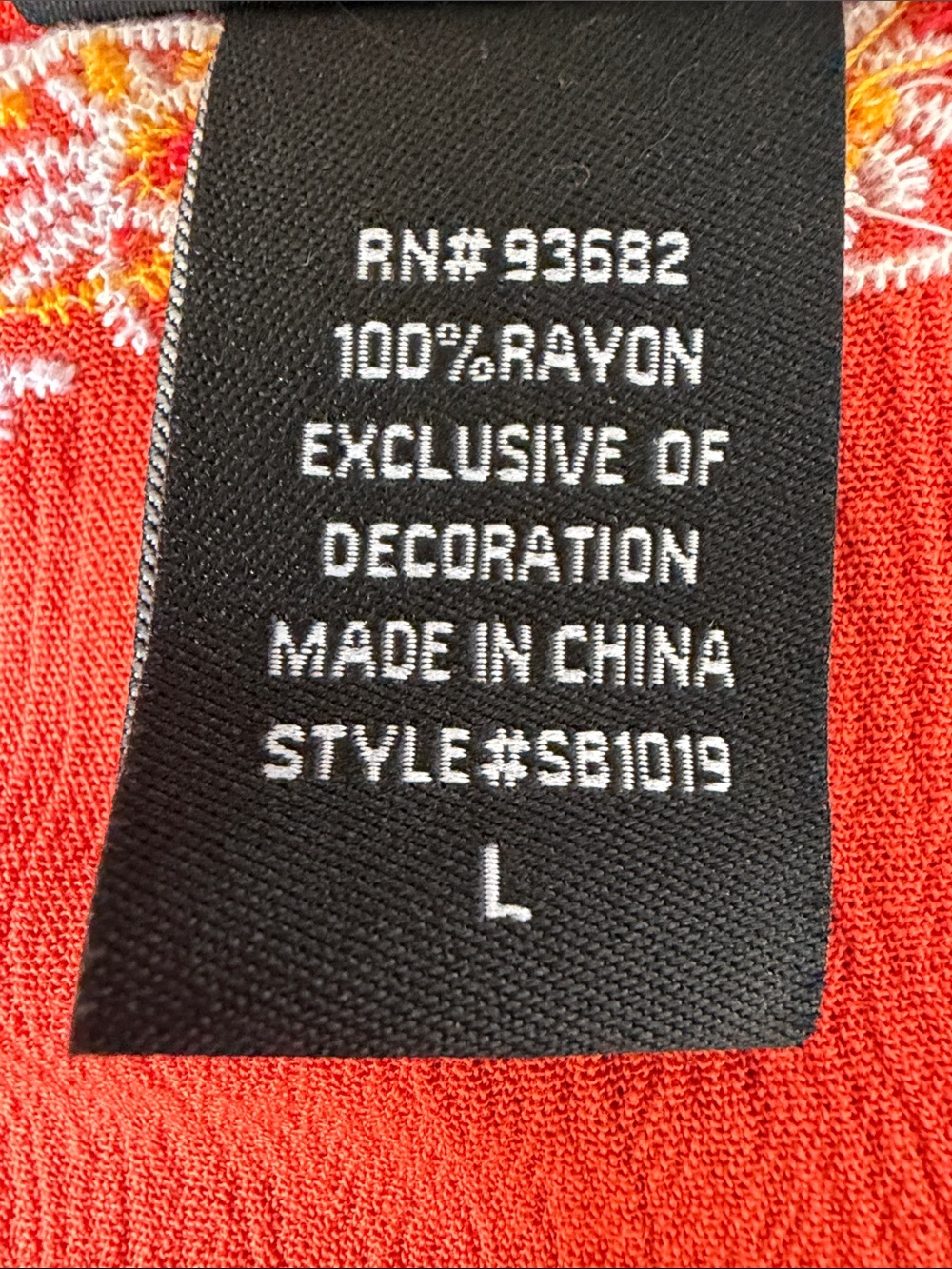 Liv Los Angeles Embroidered V-Neck Top NWOT - Picture 8 of 9